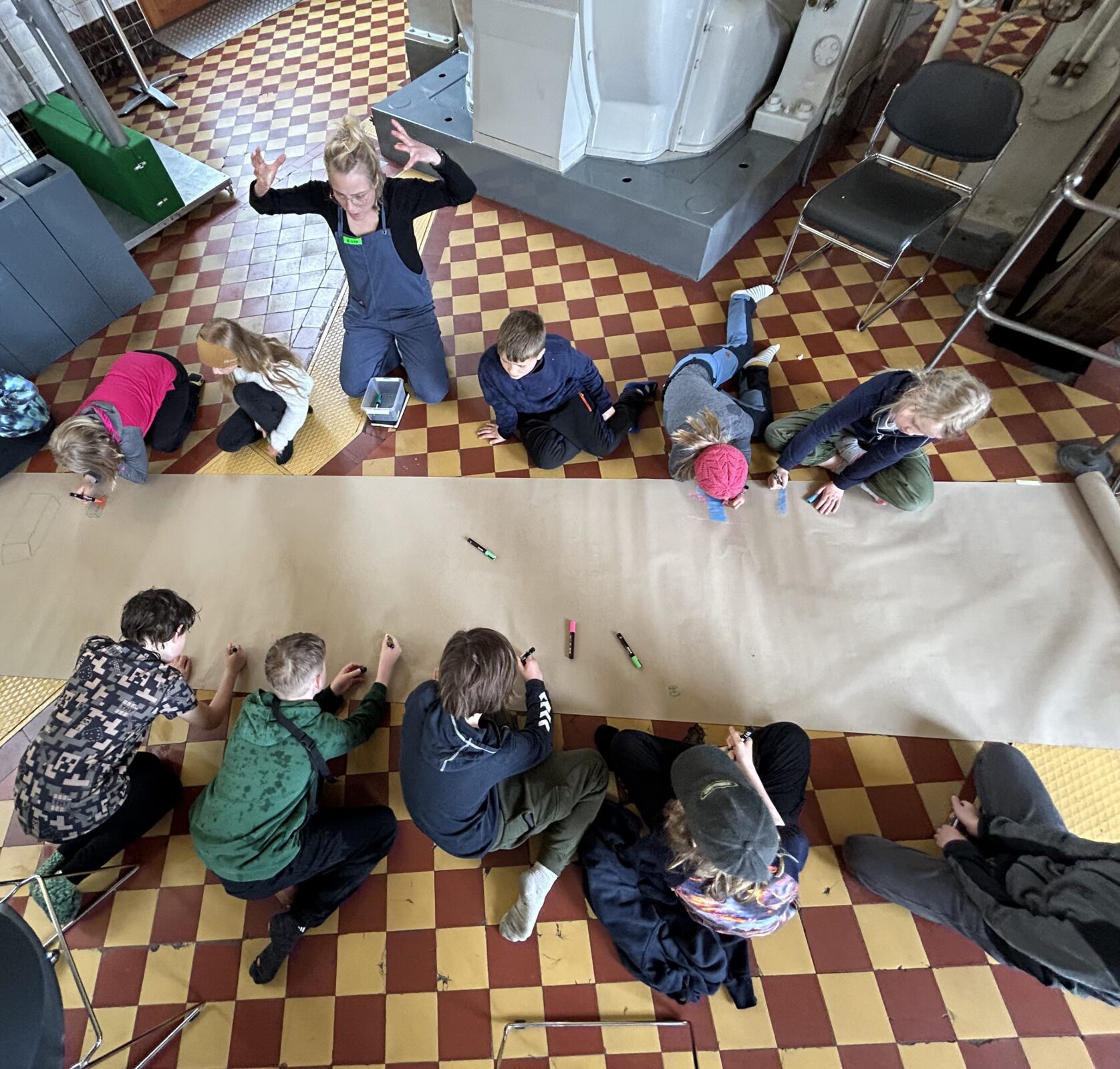 Krakkar í meistarabúðum í hugmyndavinnu með Hugmyndasmiði.